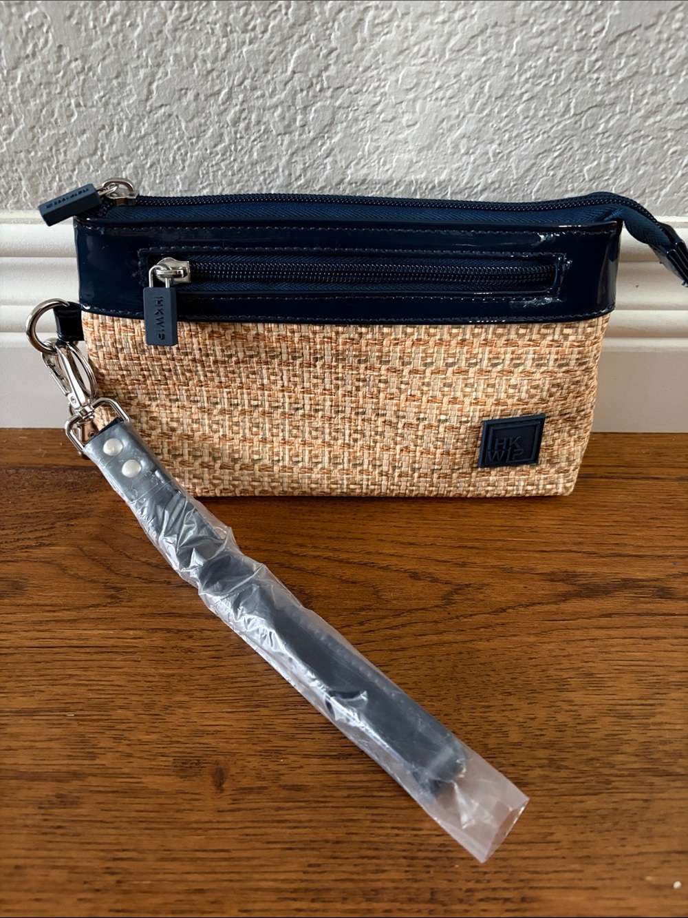 IHKWIP Raffia RFID Pouch Wristlet - Patent Navy